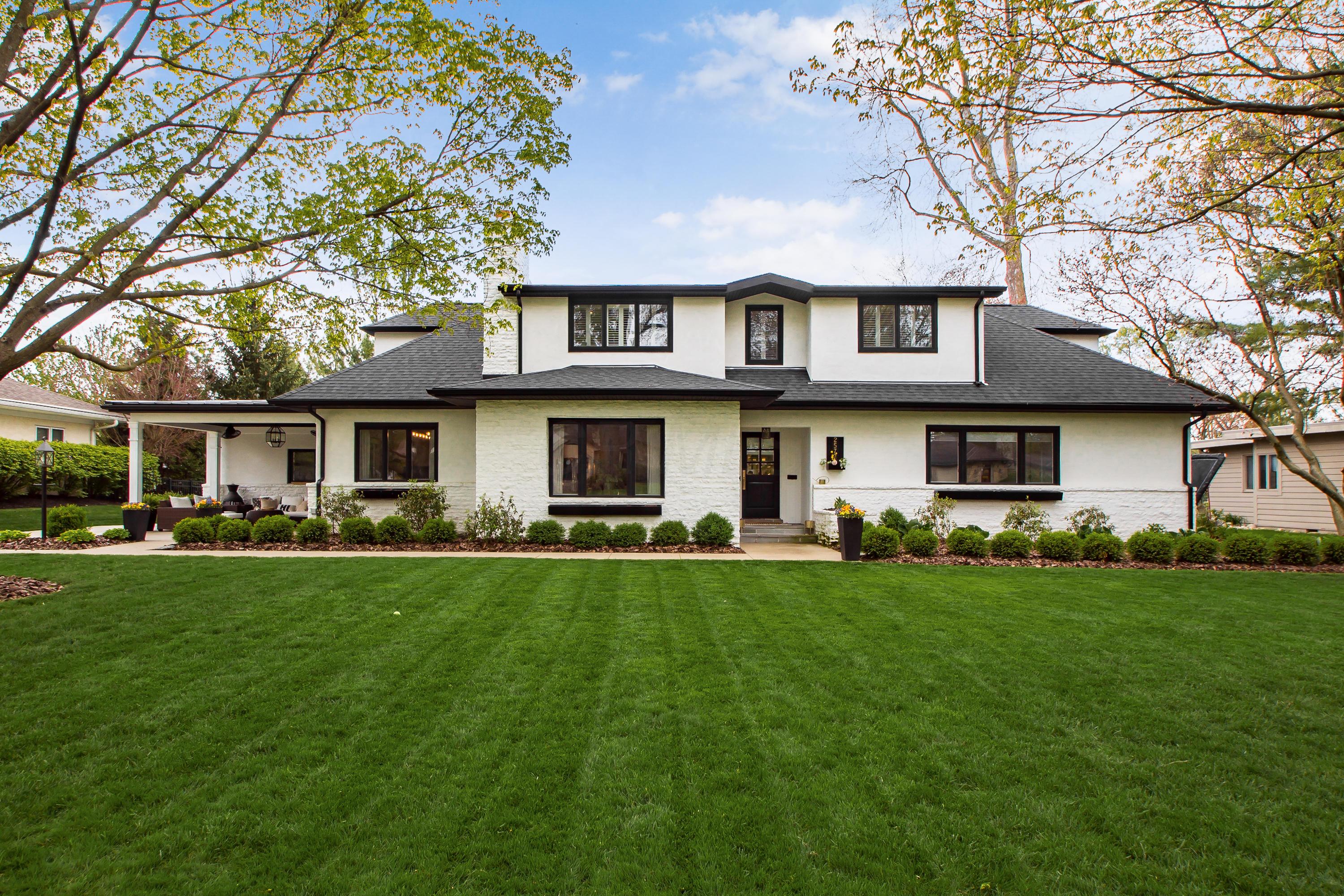 2577 Edington Road Columbus, OH 43221 - Photo 1 of 61 Gallery Image 1