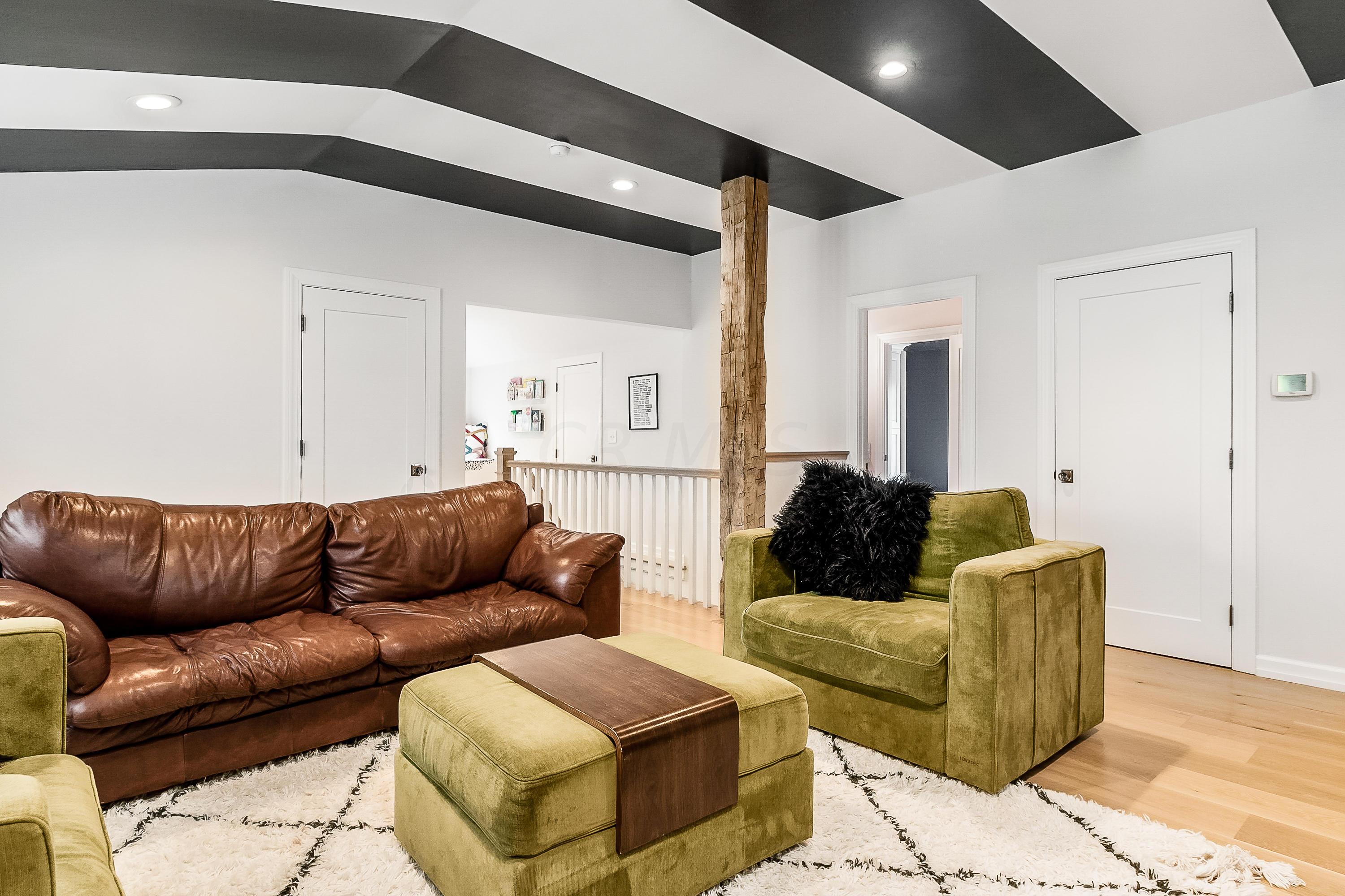 2577 Edington Road Columbus, OH 43221 - Photo 36 of 61 Gallery Image 36