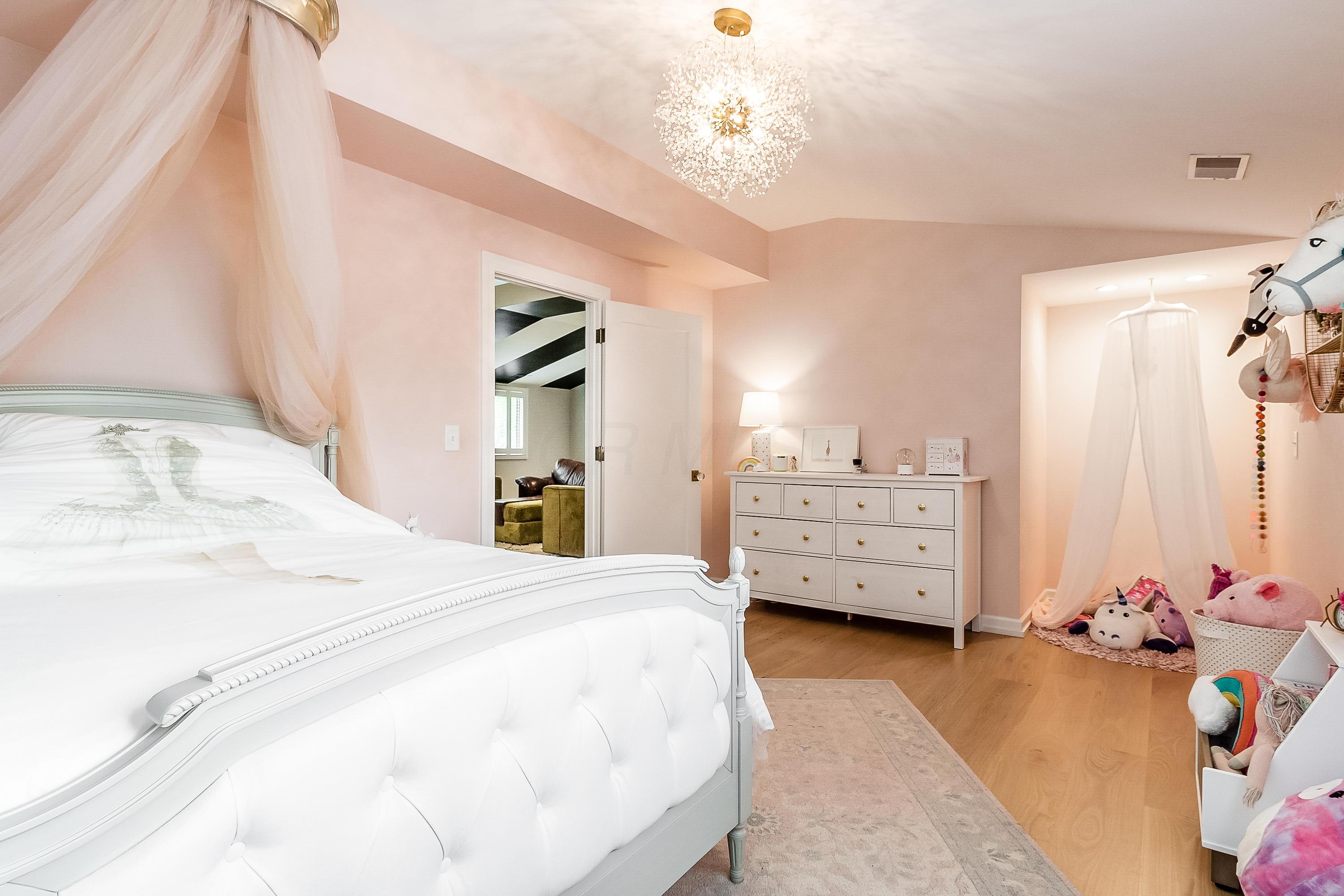 2577 Edington Road Columbus, OH 43221 - Photo 41 of 61 Gallery Image 41