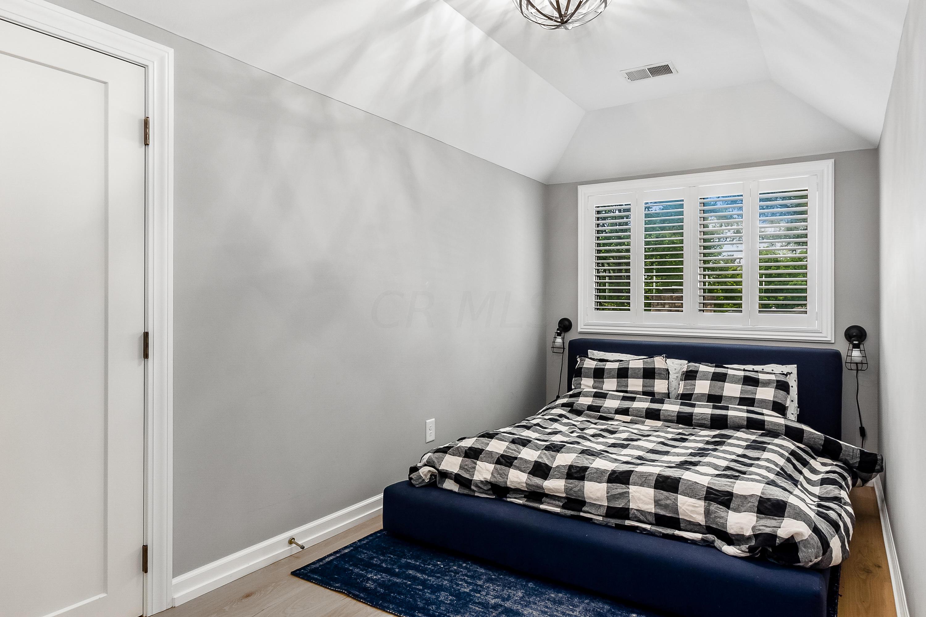 2577 Edington Road Columbus, OH 43221 - Photo 45 of 61 Gallery Image 45