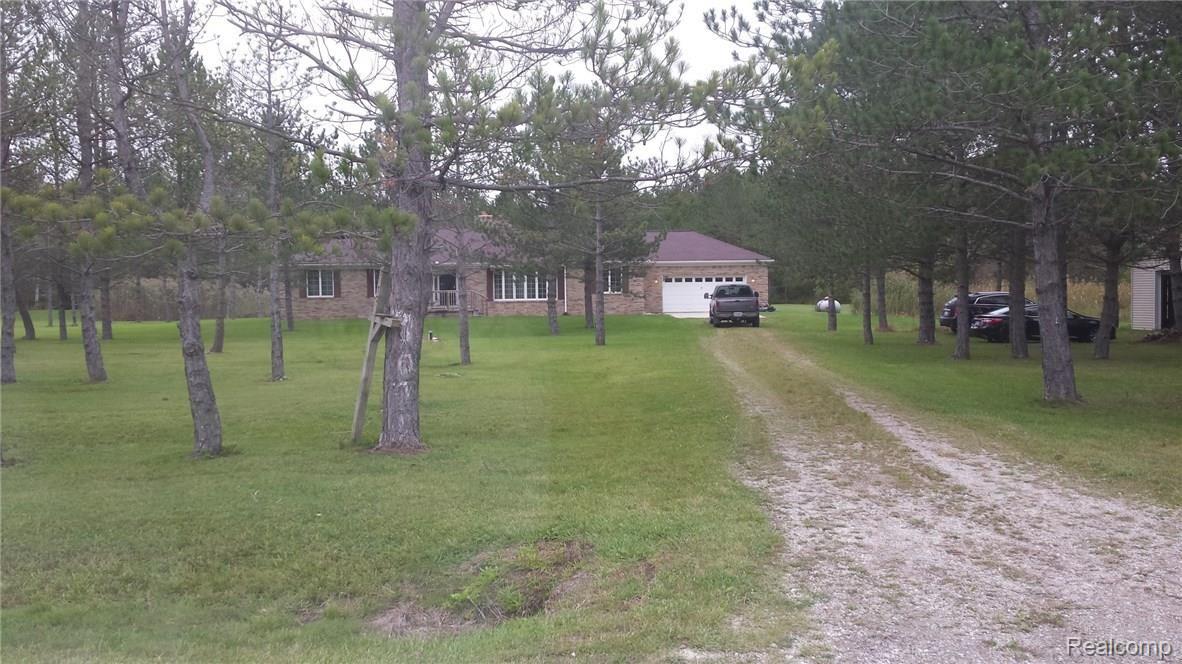 7076 Hewitt Road Jeddo, MI 48032 - Photo 24 of 24 This is another view of the front of the home.