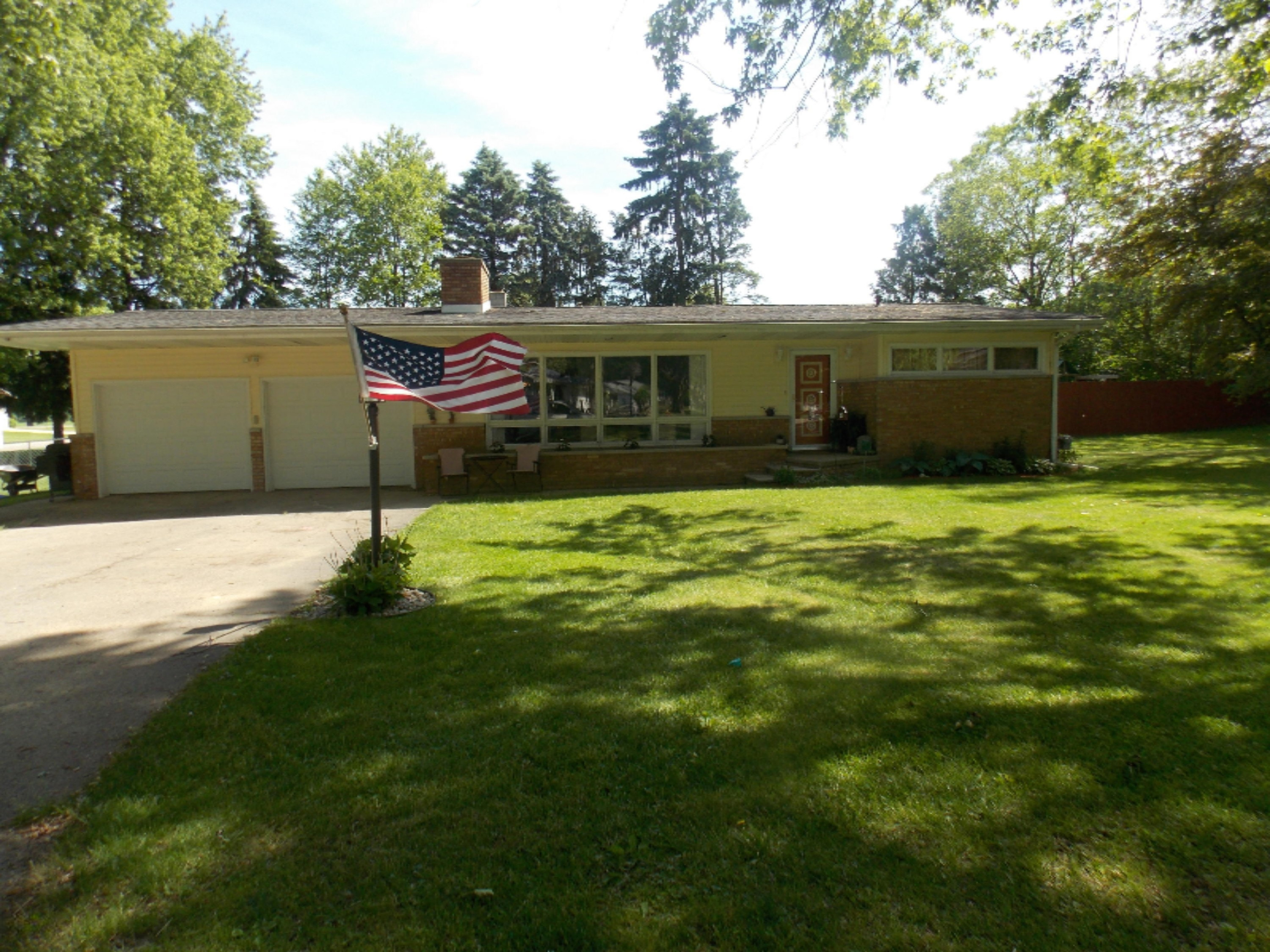 550 Rosewood Avenue Decatur, MI 49045 - Photo 2 of 31 Front