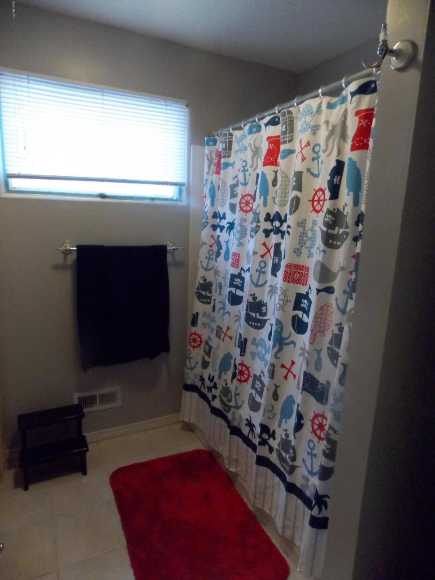550 Rosewood Avenue Decatur, MI 49045 - Photo 22 of 31 Hall bath a