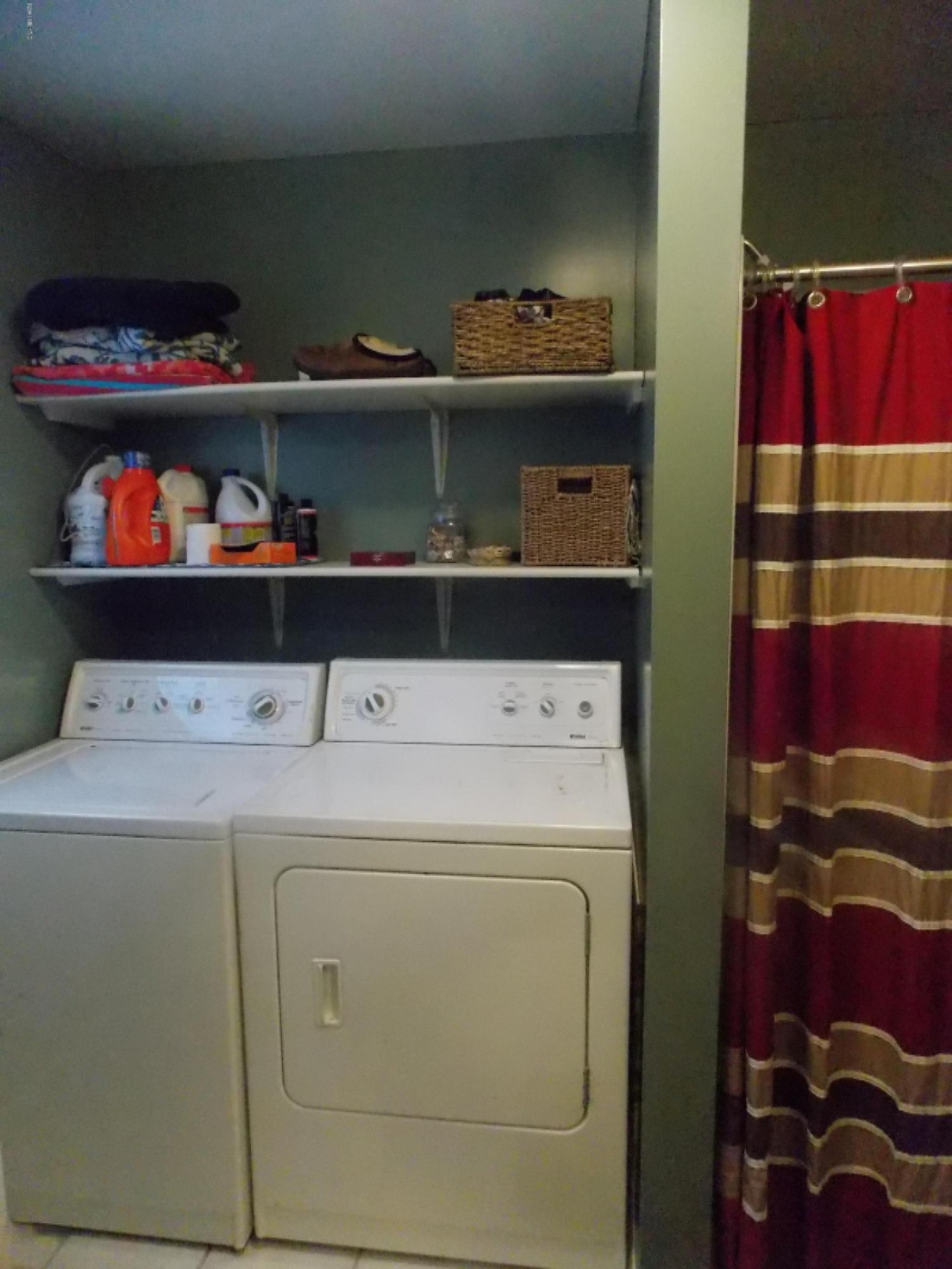 550 Rosewood Avenue Decatur, MI 49045 - Photo 28 of 31 Laundry