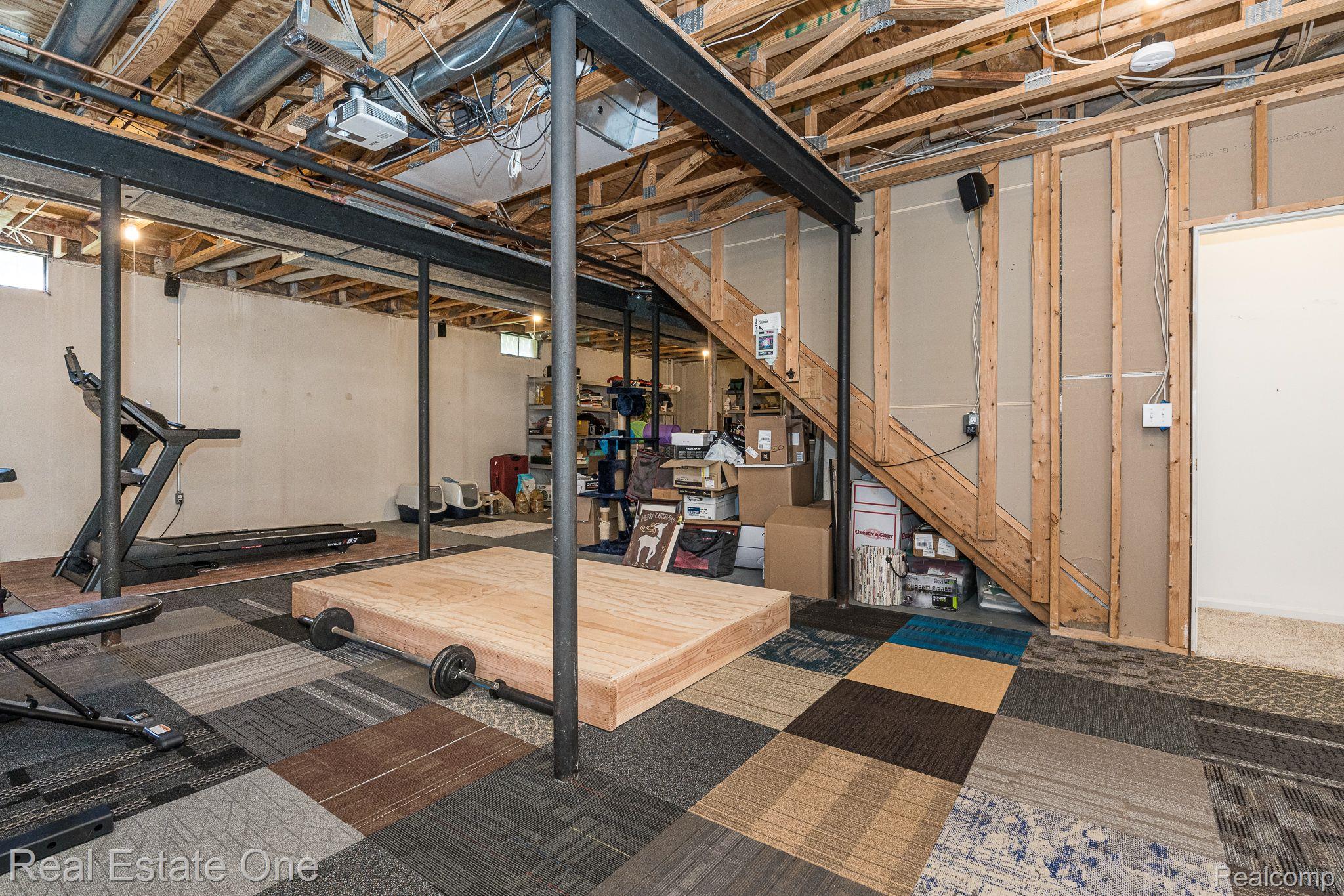 3287 Silverbrook Drive Rochester, MI 48306 - Photo 38 of 45 Gallery Image 38