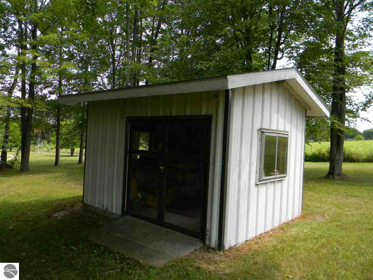 2350 Sage Lake Road Lupton, MI 48635 - Photo 5 of 21 1780169-5.JPG