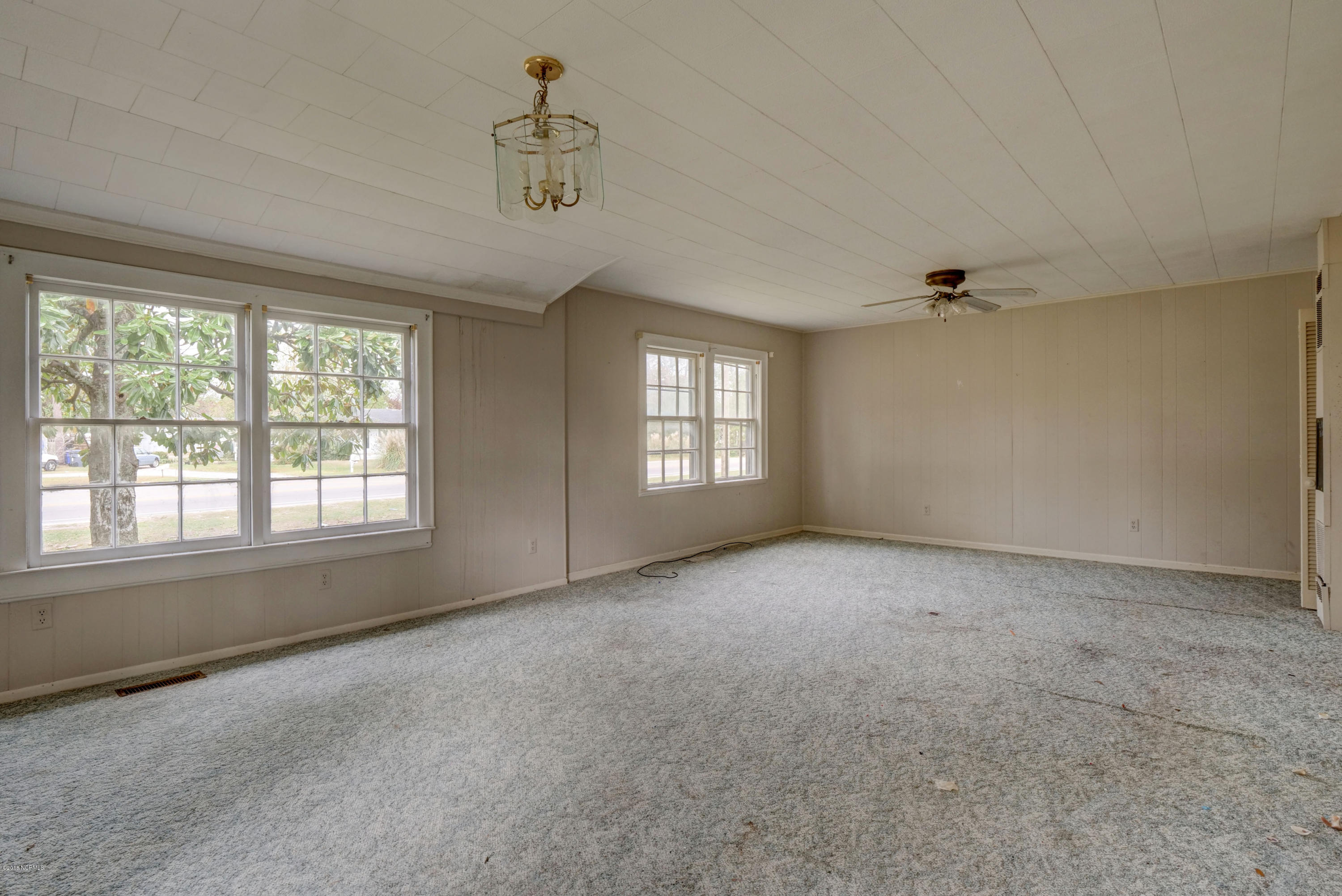 108 South Navassa Road Leland, NC 28451 - Photo 8 of 23 108 S Navassa Rd Leland NC-print-010-43-