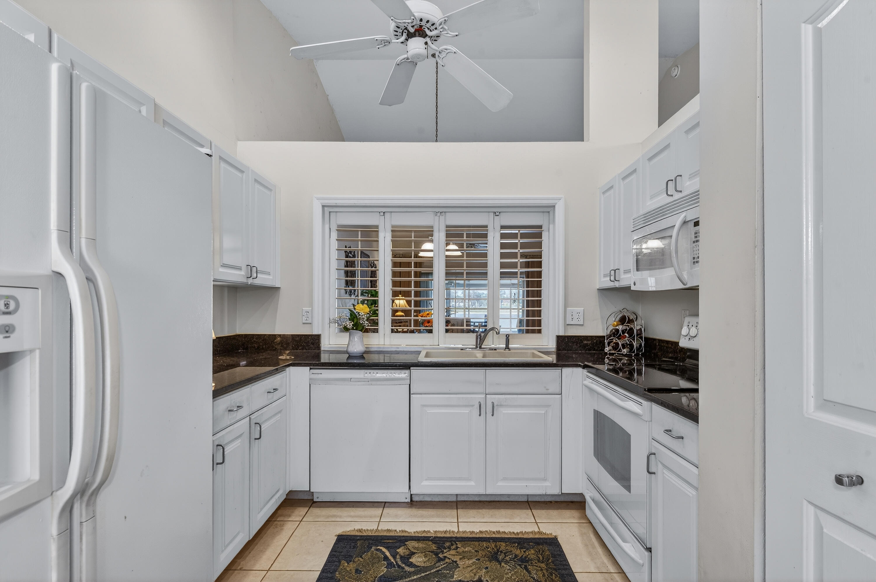 441 St Andrews Boulevard Naples, FL 34113 - Photo 6 of 18 441-st-andrews-blvd-naples-fl-34113-kitc