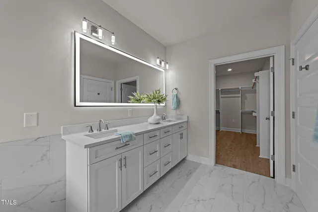 $725,000 | 1600 Gathering Park Circle, Unit 204, Cary, NC 27519