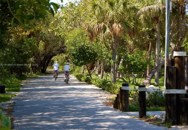 $2,950 | 201 Galen Drive, Unit 215W, Key Biscayne, FL 33149