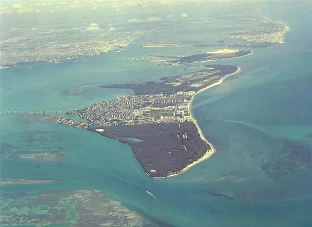 $2,950 | 201 Galen Drive, Unit 215W, Key Biscayne, FL 33149