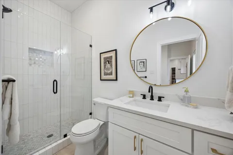 $750,000 | 917 Moody Street, Houston, TX 77009