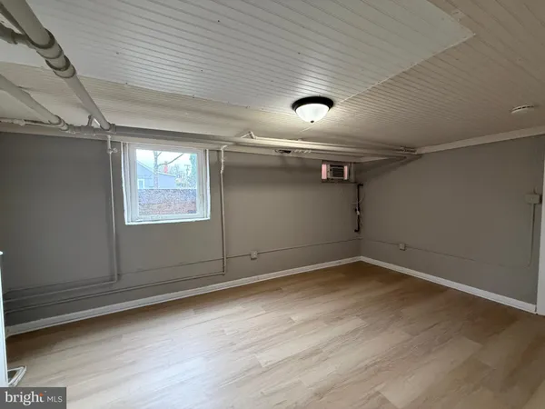 $1,345 | 1003 Kenmore Avenue, Unit 5, Fredericksburg, VA 22401