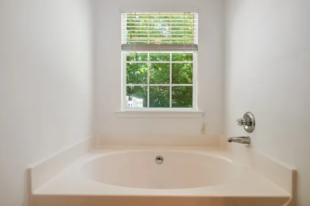 $2,000 | 210 Apache Trail, White House, TN 37188