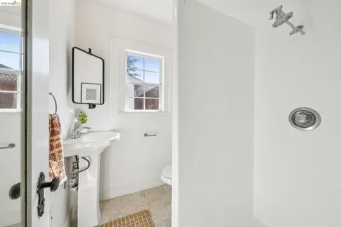 $1,495,000 | 201 Warwick Avenue, San Leandro, CA 94577