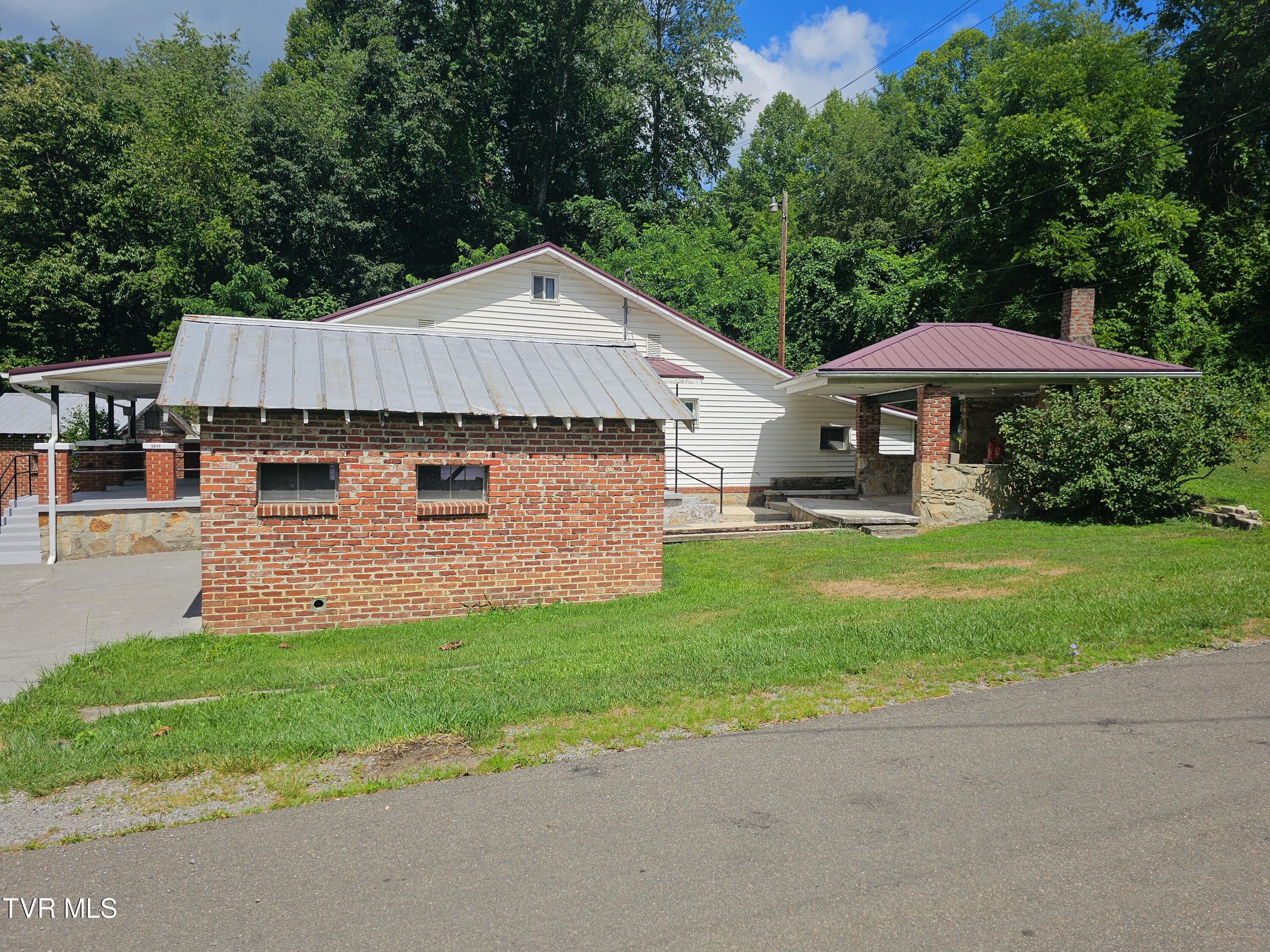 5643 Freeman Road Wise, VA 24293 - Photo 3 of 66 right side view 1