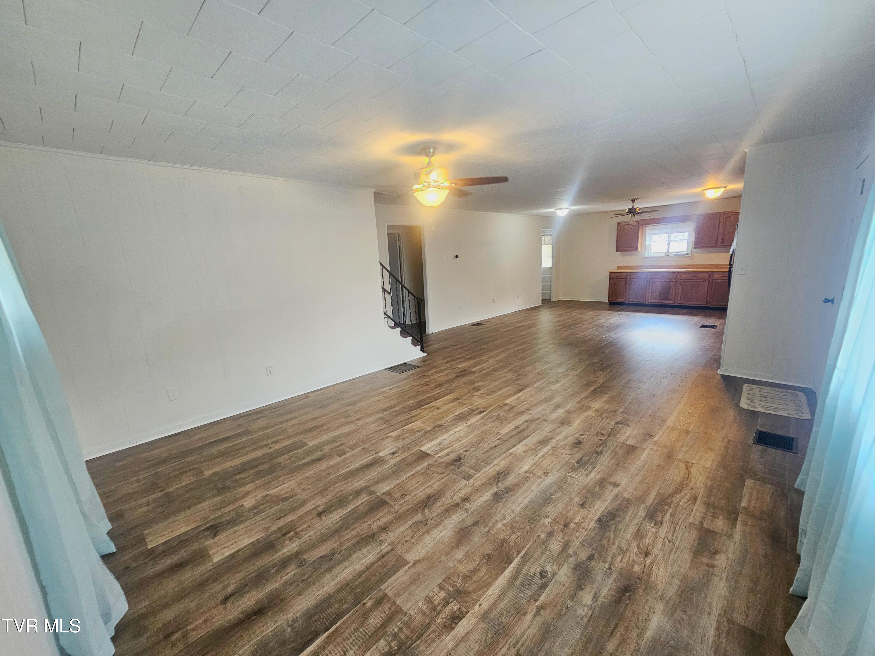 5643 Freeman Road Wise, VA 24293 - Photo 9 of 66 living room_kitchen 1