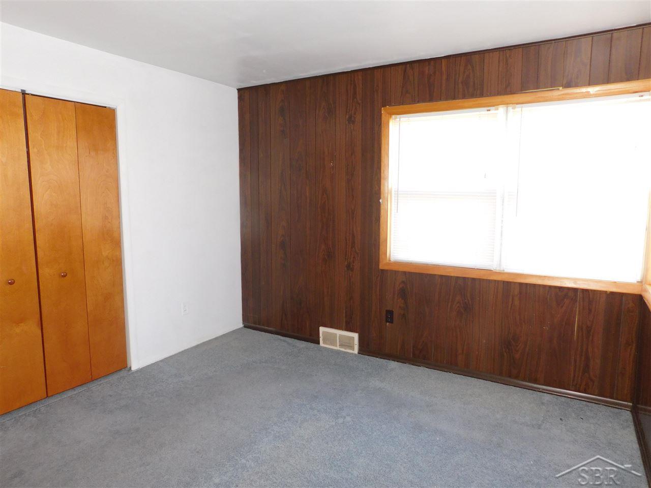 525 Rustic Road Saginaw, MI 48604 - Photo 8 of 15 50062641-7.JPG