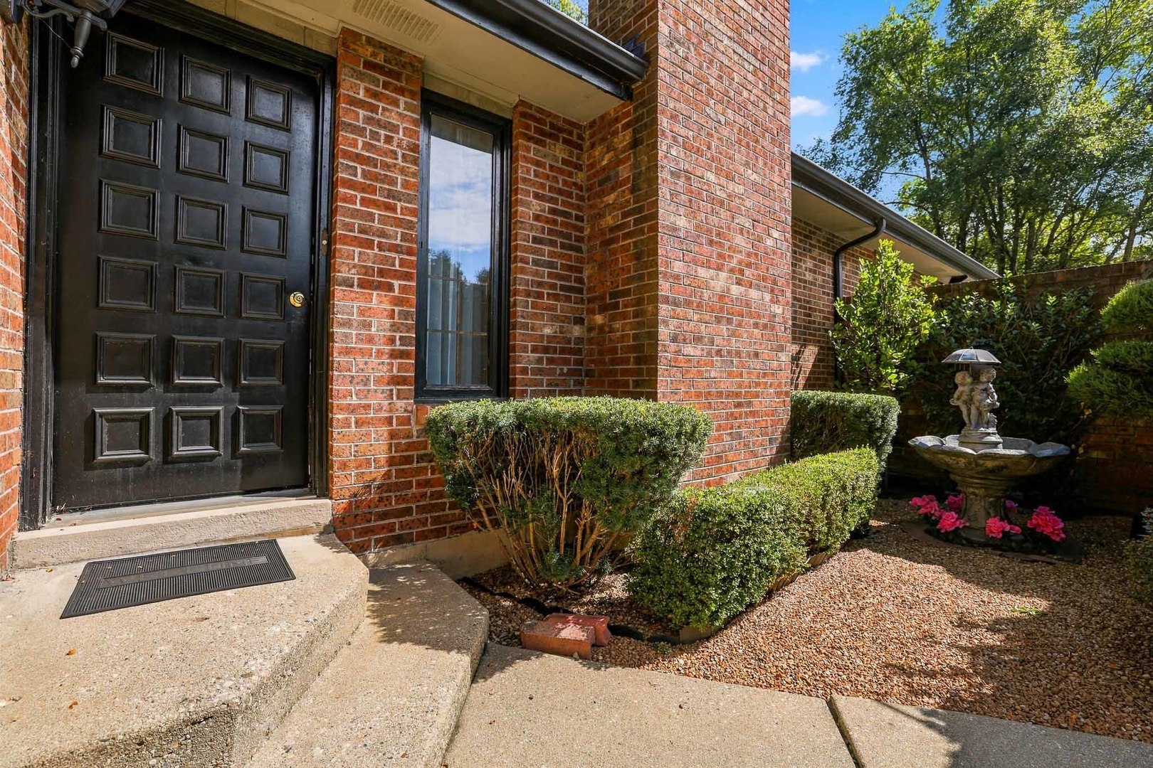 806 Roberts Road Tower Lakes, IL 60010 - Photo 8 of 53 Gallery Image 8