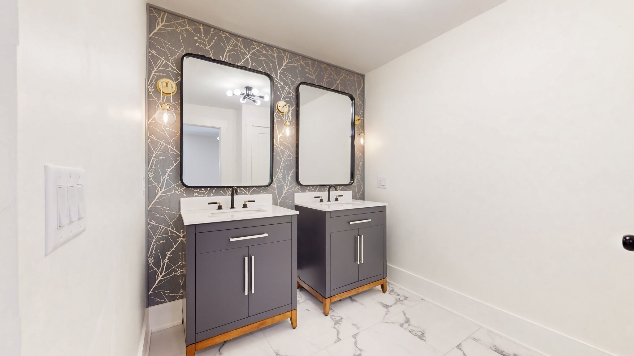 196 Thomas Street Manchester, TN 37355 - Photo 25 of 43 a bathroom with a double vanity sink and mirror
