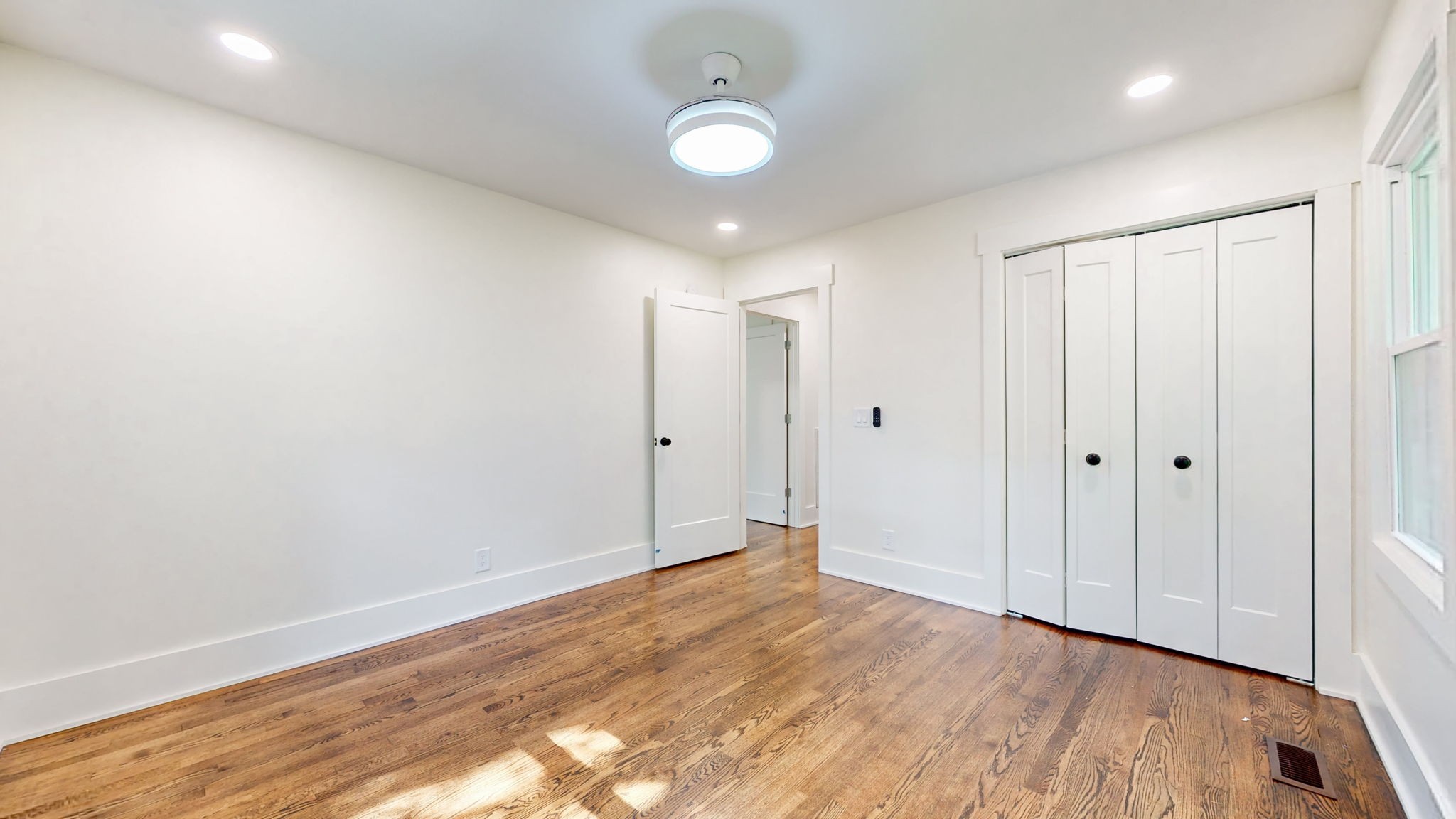 196 Thomas Street Manchester, TN 37355 - Photo 33 of 43 a view of an empty room