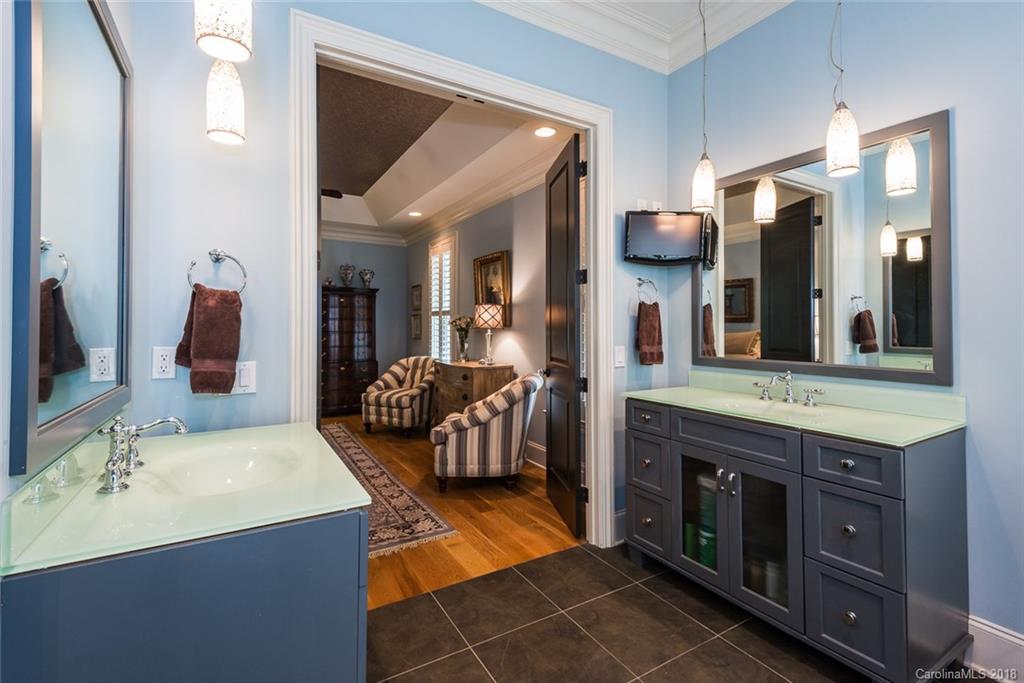 725 Spring Street Davidson, NC 28036 - Photo 20 of 36 Gallery Image 20