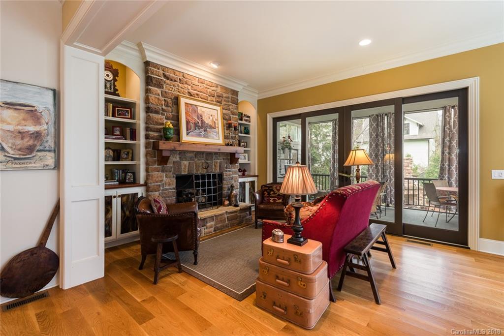 725 Spring Street Davidson, NC 28036 - Photo 10 of 36 Gallery Image 10