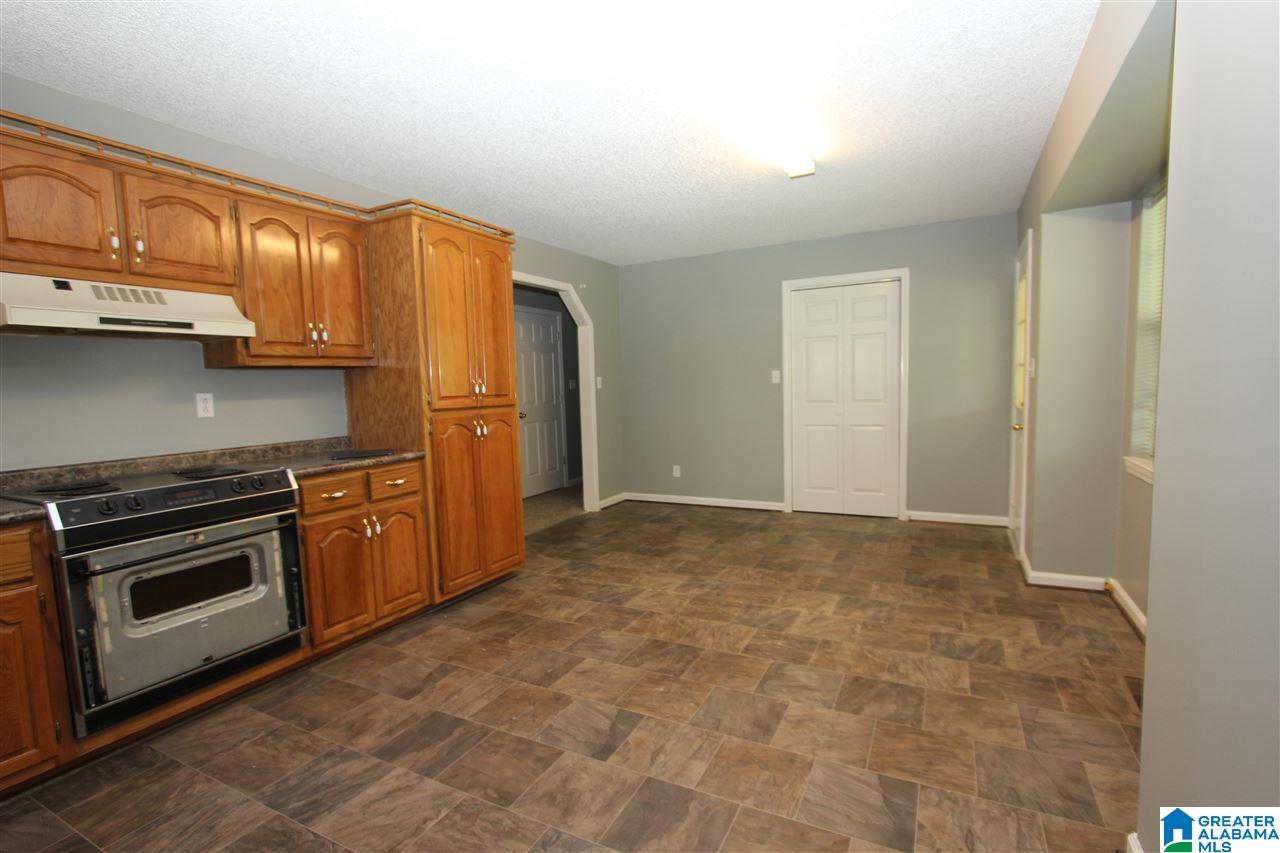 609 10th Terrace Pleasant Grove, AL 35127 - Photo 3 of 17