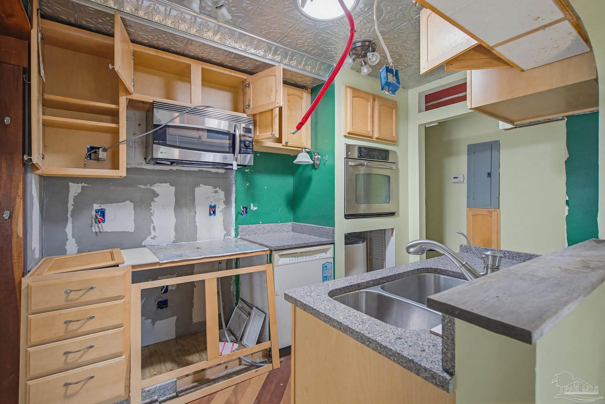 219 Greve Road Pensacola, FL 32507 - Photo 13 of 48