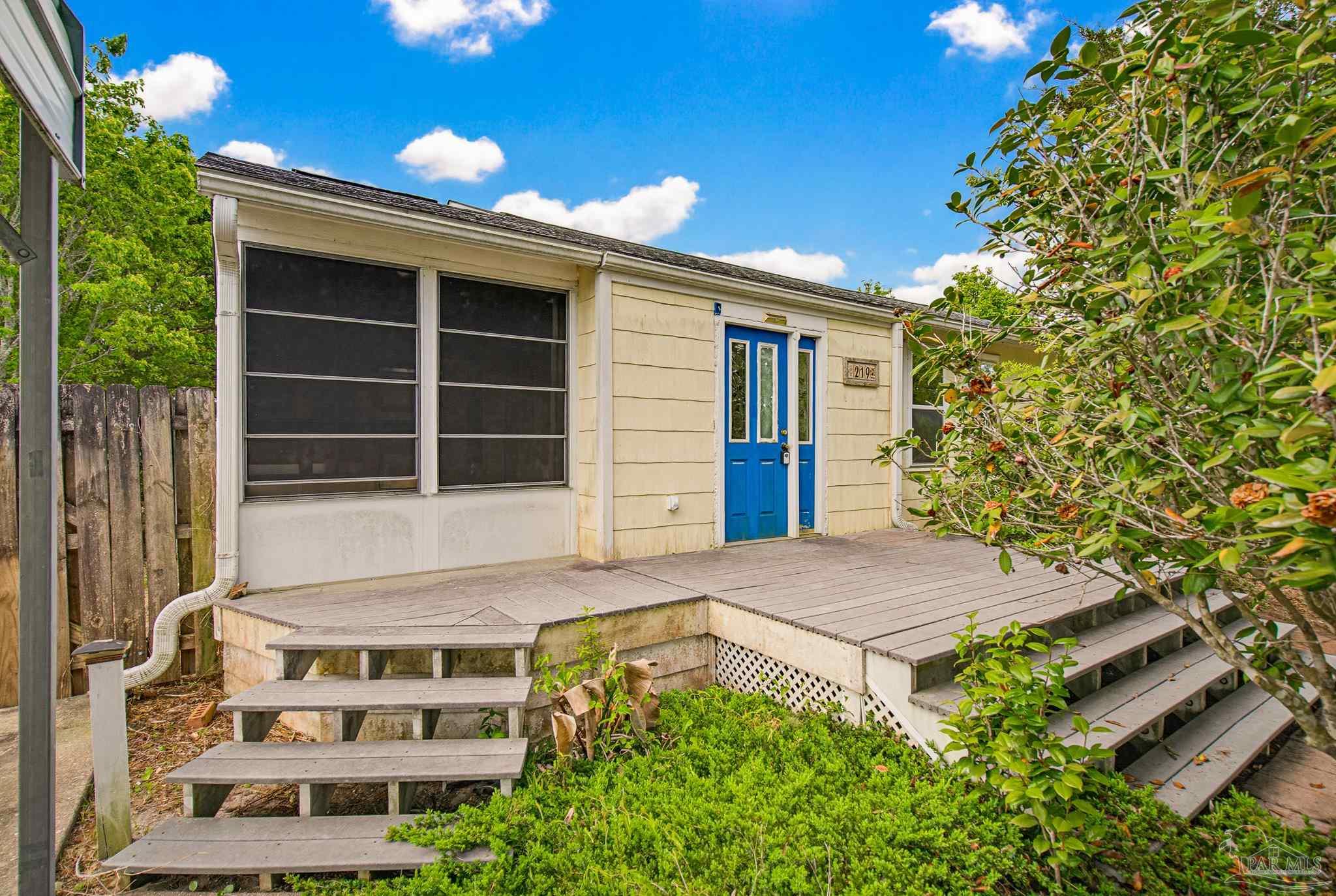 219 Greve Road Pensacola, FL 32507 - Photo 2 of 48