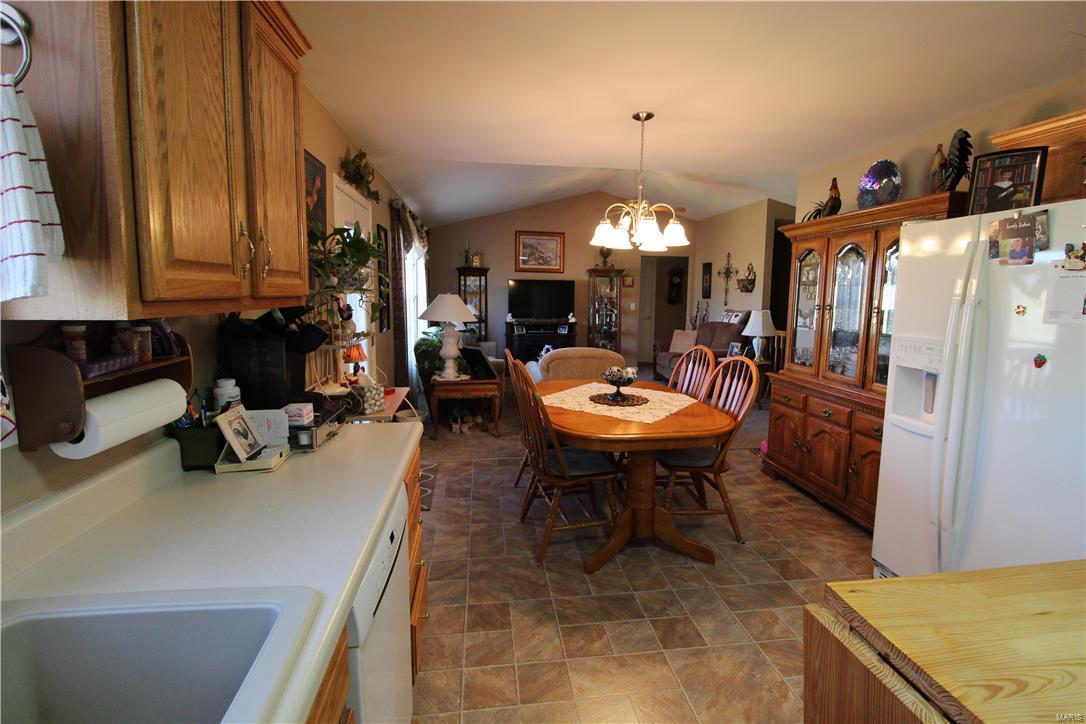 1308 Ridgefield Drive Godfrey, IL 62035 - Photo 8 of 26 Gallery Image 8