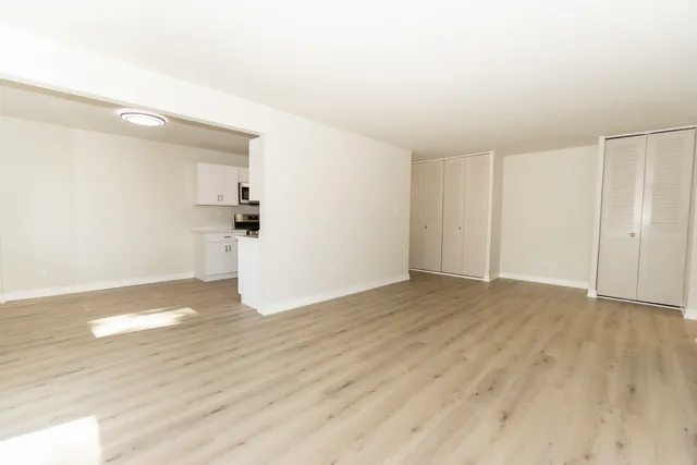 $177,700 | 2640 North Windsor Drive, Unit 102, Arlington Heights, IL 60004