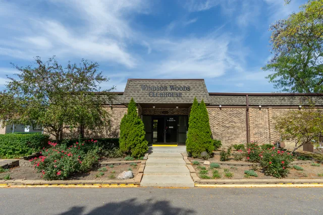 $177,700 | 2640 North Windsor Drive, Unit 102, Arlington Heights, IL 60004