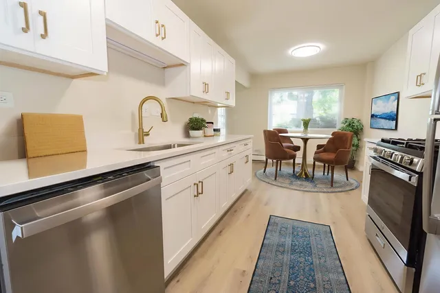 $177,700 | 2640 North Windsor Drive, Unit 102, Arlington Heights, IL 60004