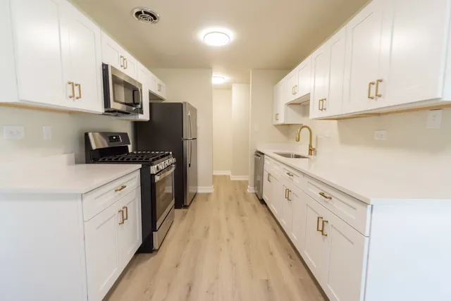 $177,700 | 2640 North Windsor Drive, Unit 102, Arlington Heights, IL 60004