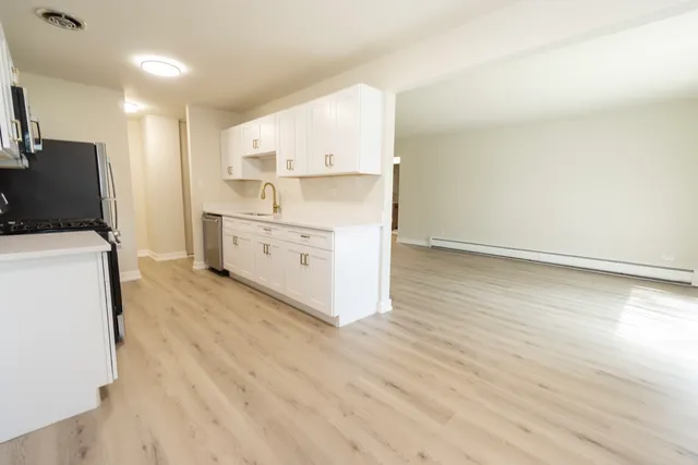 $177,700 | 2640 North Windsor Drive, Unit 102, Arlington Heights, IL 60004