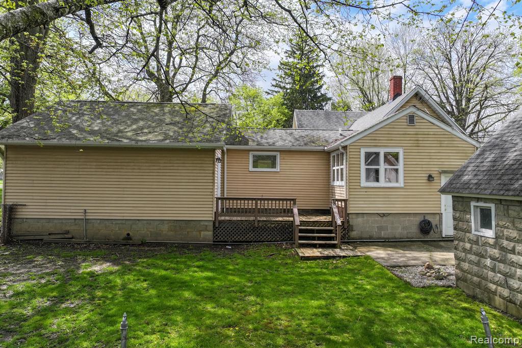 3883 North Mill Road Dryden, MI 48428 - Photo 23 of 37