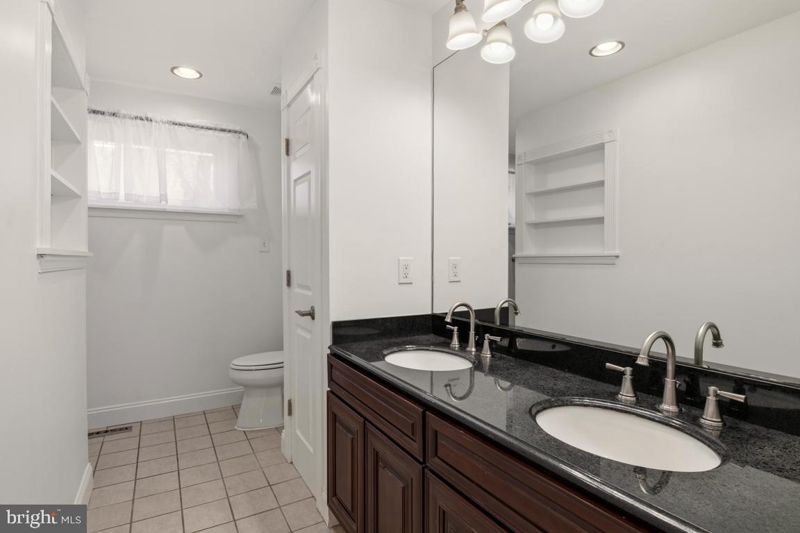 416 Stuart Lane Ambler, PA 19002 - Photo 18 of 42