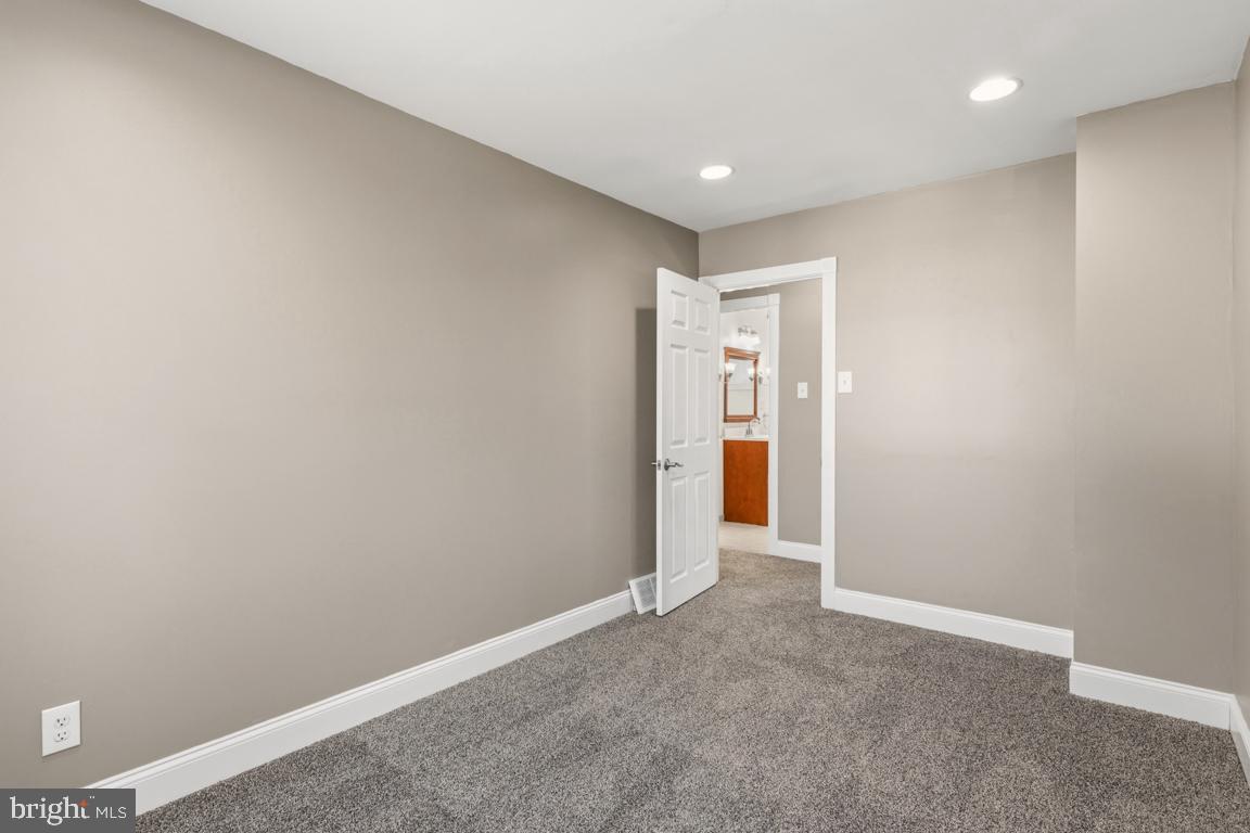 416 Stuart Lane Ambler, PA 19002 - Photo 22 of 42