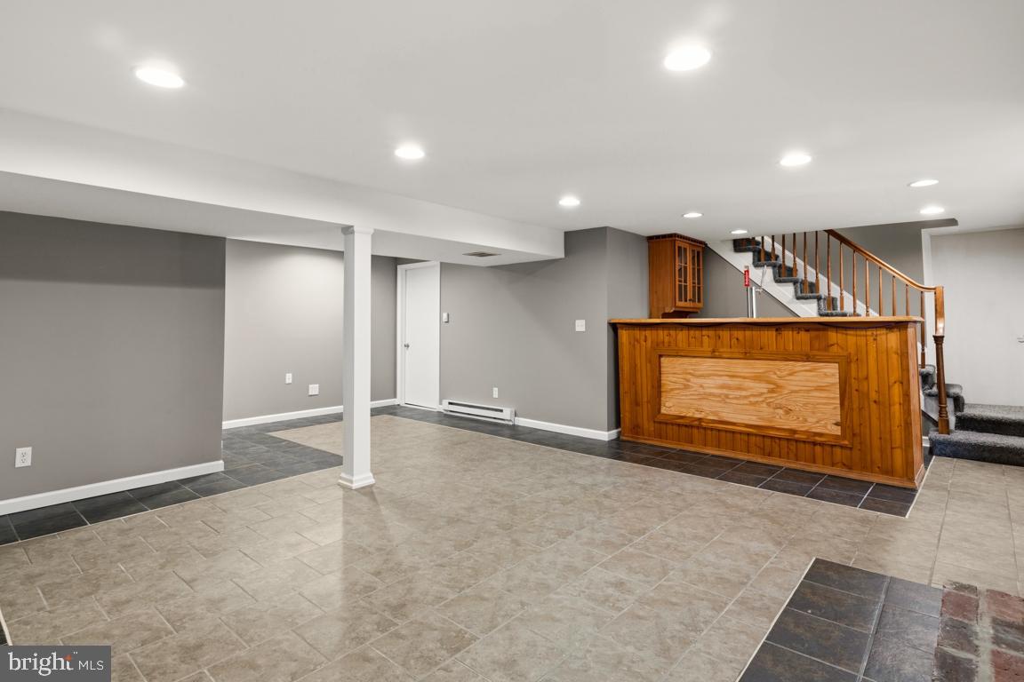 416 Stuart Lane Ambler, PA 19002 - Photo 25 of 42