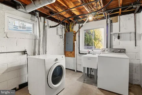 $750,000 | 416 Stuart Lane, Ambler, PA 19002