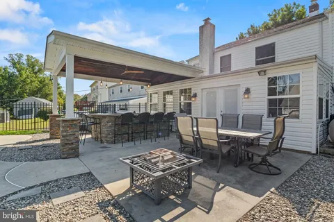 $750,000 | 416 Stuart Lane, Ambler, PA 19002