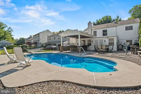 $750,000 | 416 Stuart Lane, Ambler, PA 19002