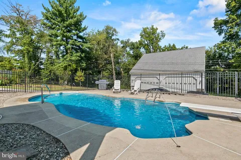 $750,000 | 416 Stuart Lane, Ambler, PA 19002