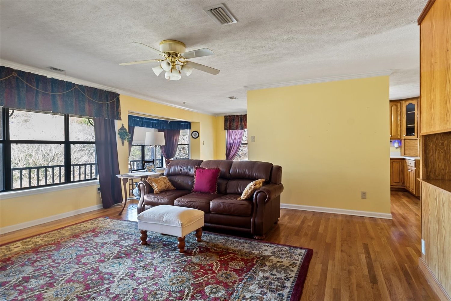 3885 Delina Road Cornersville, TN 37047 - Photo 13 of 67 a living room with furniture and a rug