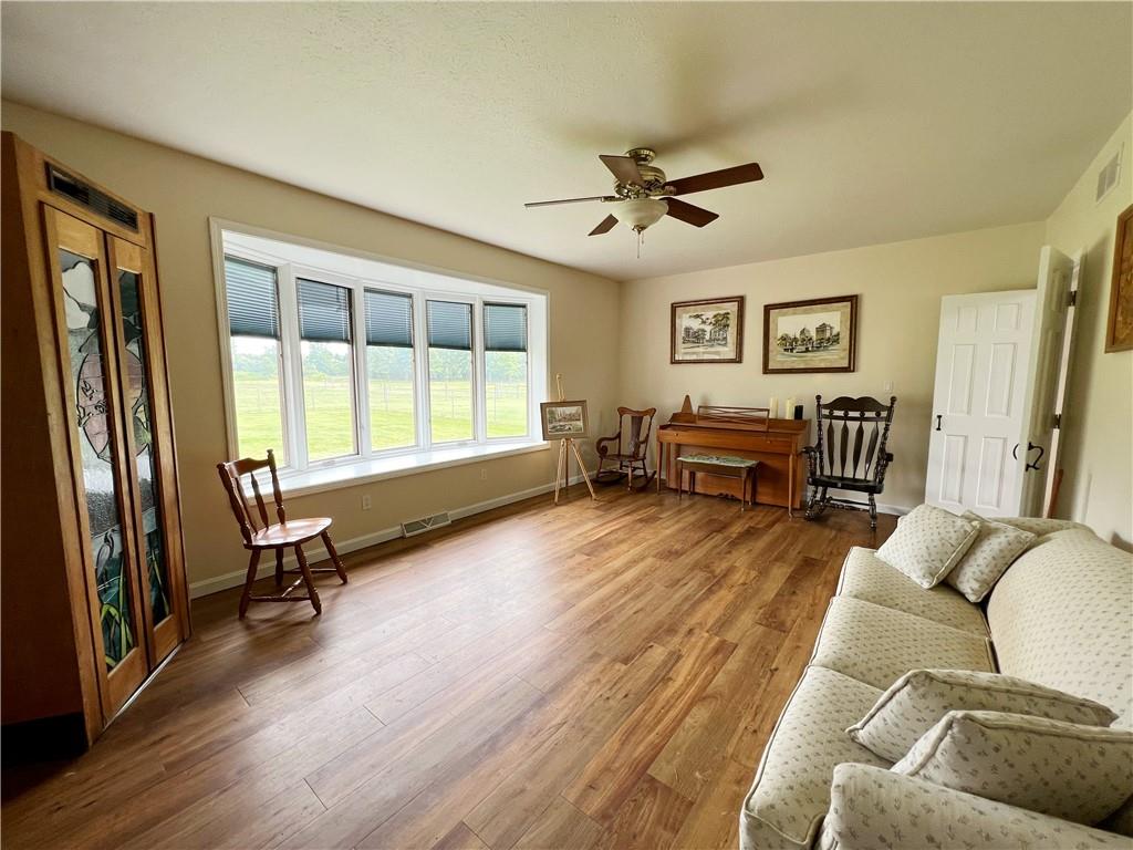 416 Nutt Road Grove City, PA 16127 - Photo 17 of 35 Gallery Image 17