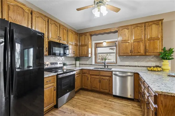 $425,000 | 6 Timber Creek Drive, Platte City, MO 64079