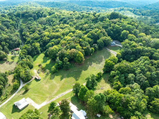 $749,999 | 4238 Pulaski Highway, Culleoka, TN 38451