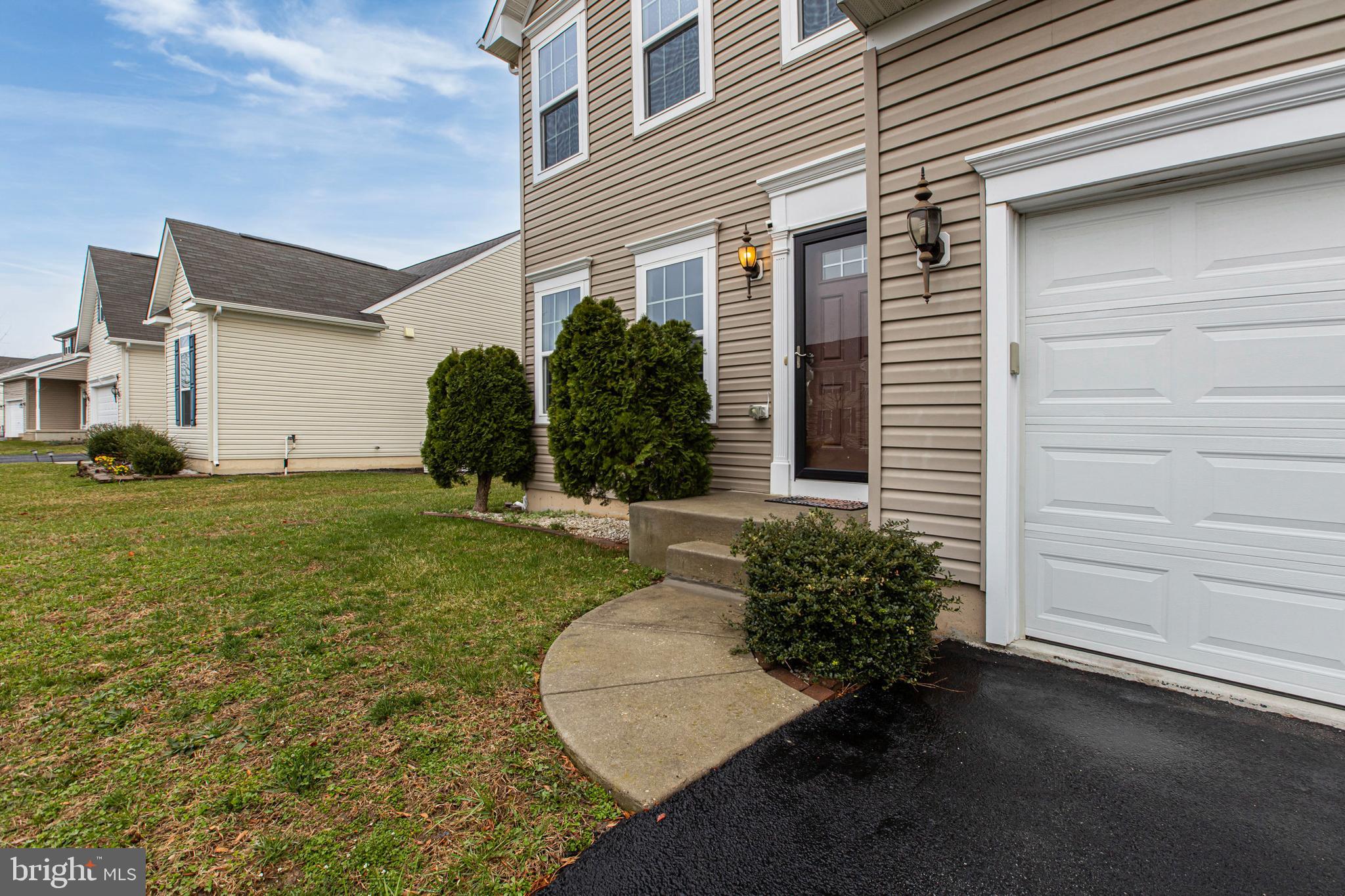 28 Snow Branch Road Clayton, DE 19938 - Photo 5 of 69 a view of a house with a yard