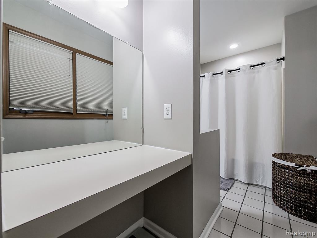 2642 Ripple Way White Lake, MI 48383 - Photo 18 of 29 Gallery Image 18